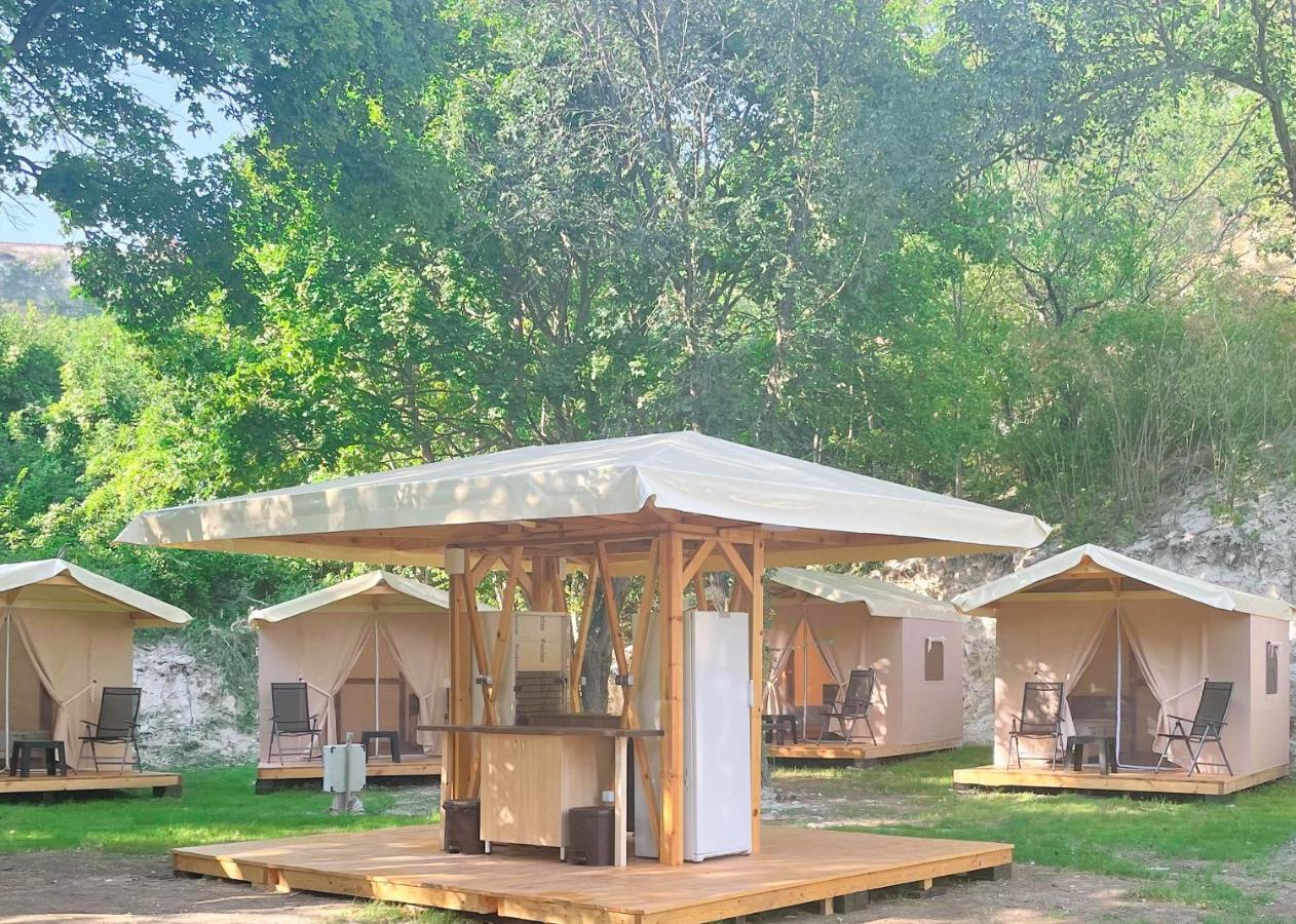 فندق Divoto Glamping بالشيك المظهر الخارجي الصورة